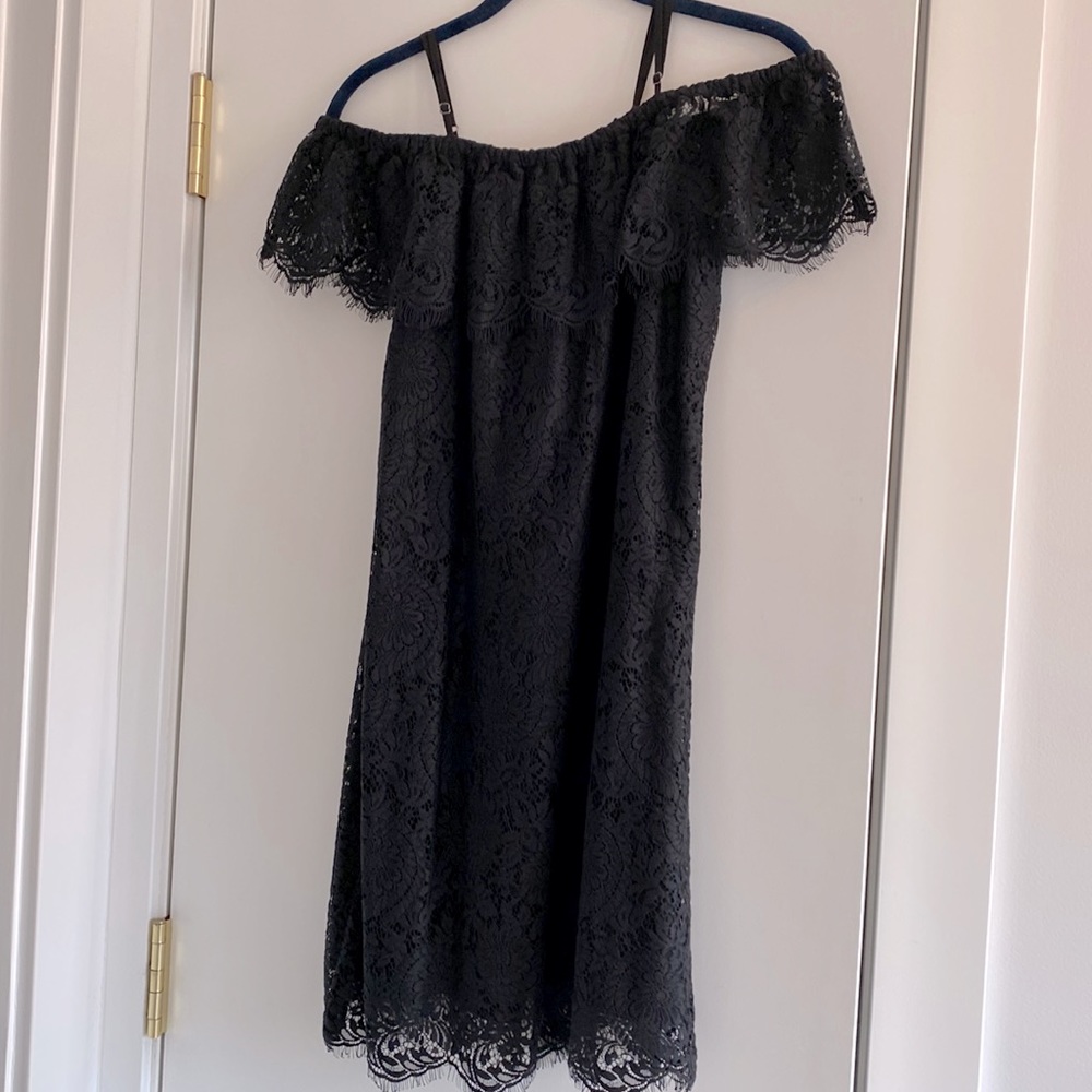Madewell black lace off-the-shoulder mini dress. Size 2, great condition.